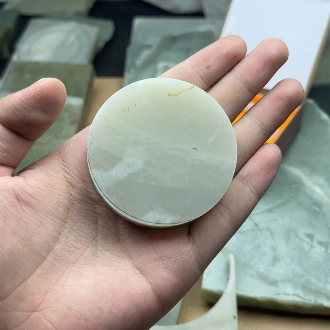 听***壳和田玉未镶嵌珠宝奇石雕刻