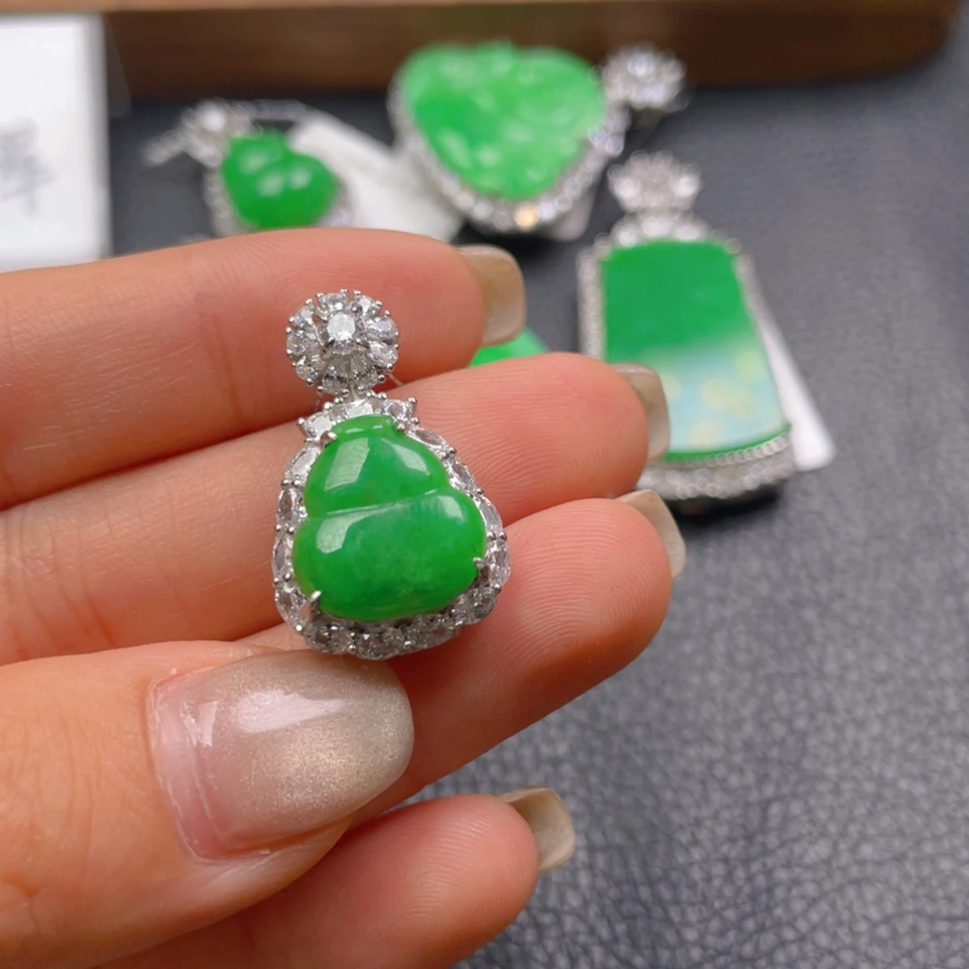 翡翠银S925镶嵌颈饰翡翠