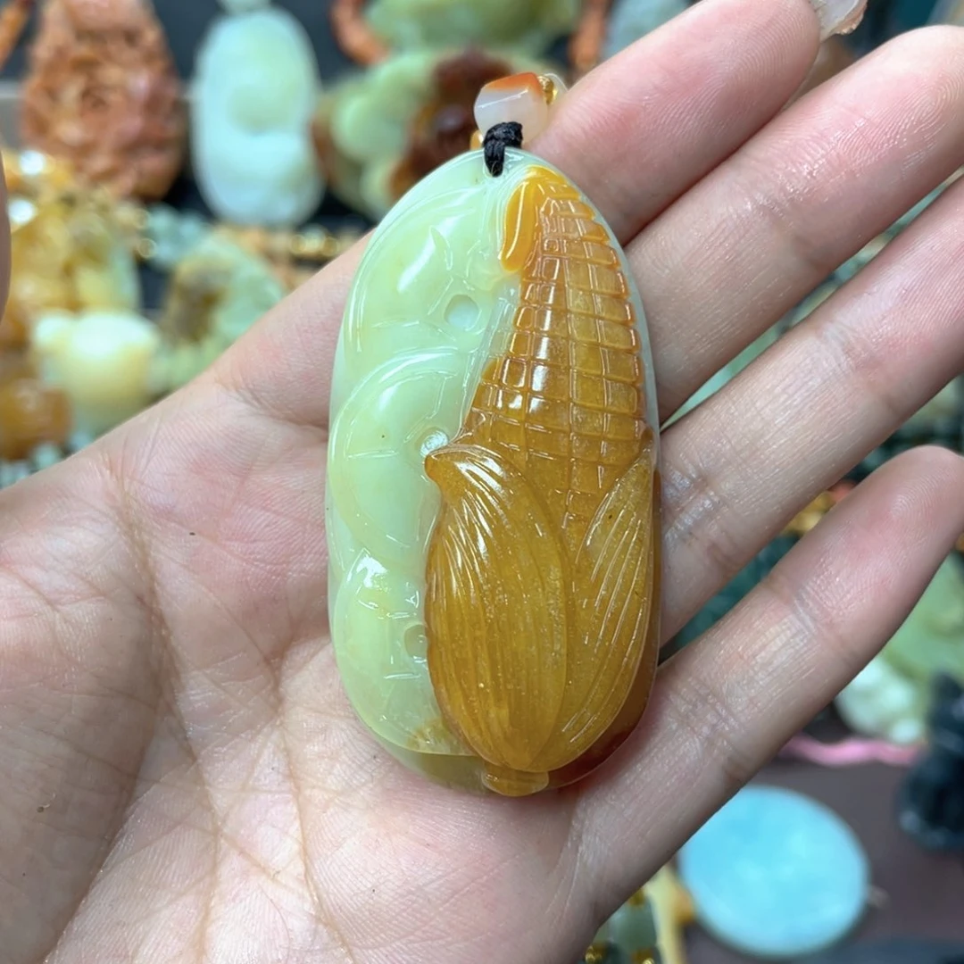 蛇纹石玉颈饰未镶嵌