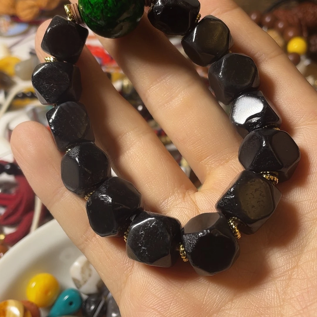 谦***豆白玉菩提吊坠珠子