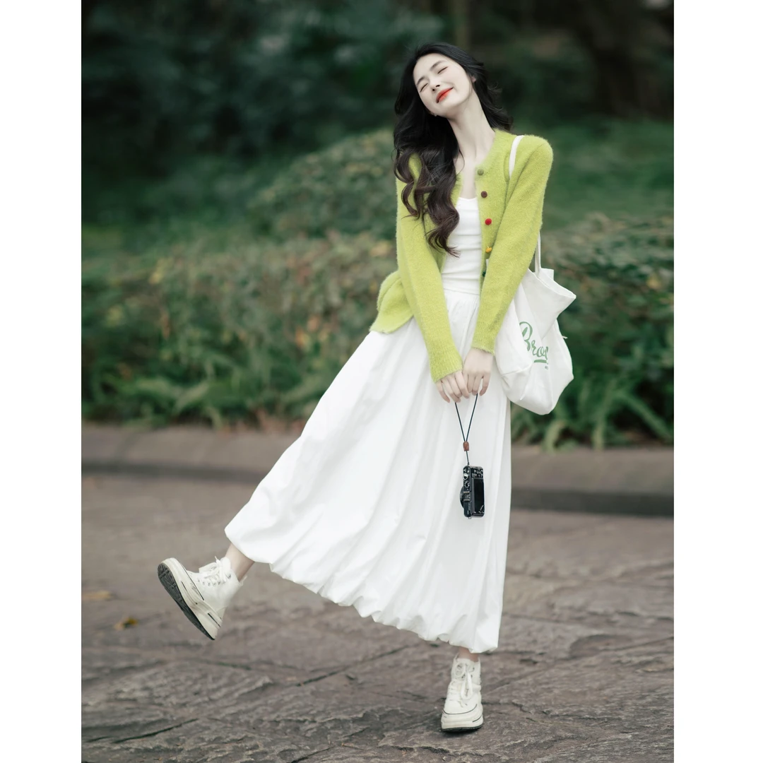 4292+3448春季韩系温柔绿色针织开衫上衣女搭配半身裙气质两件套