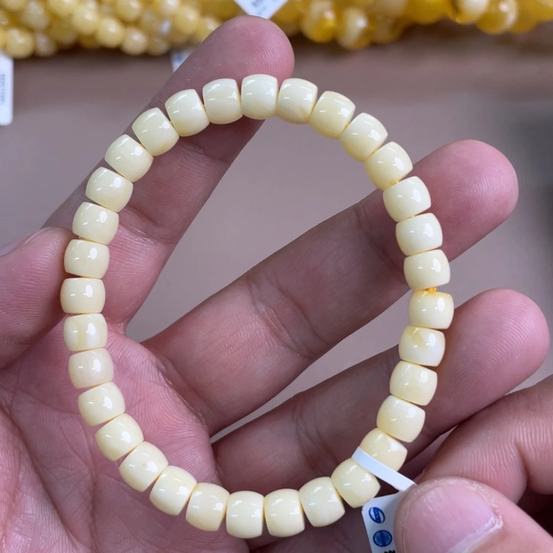 琥珀裸石未镶嵌01500000000