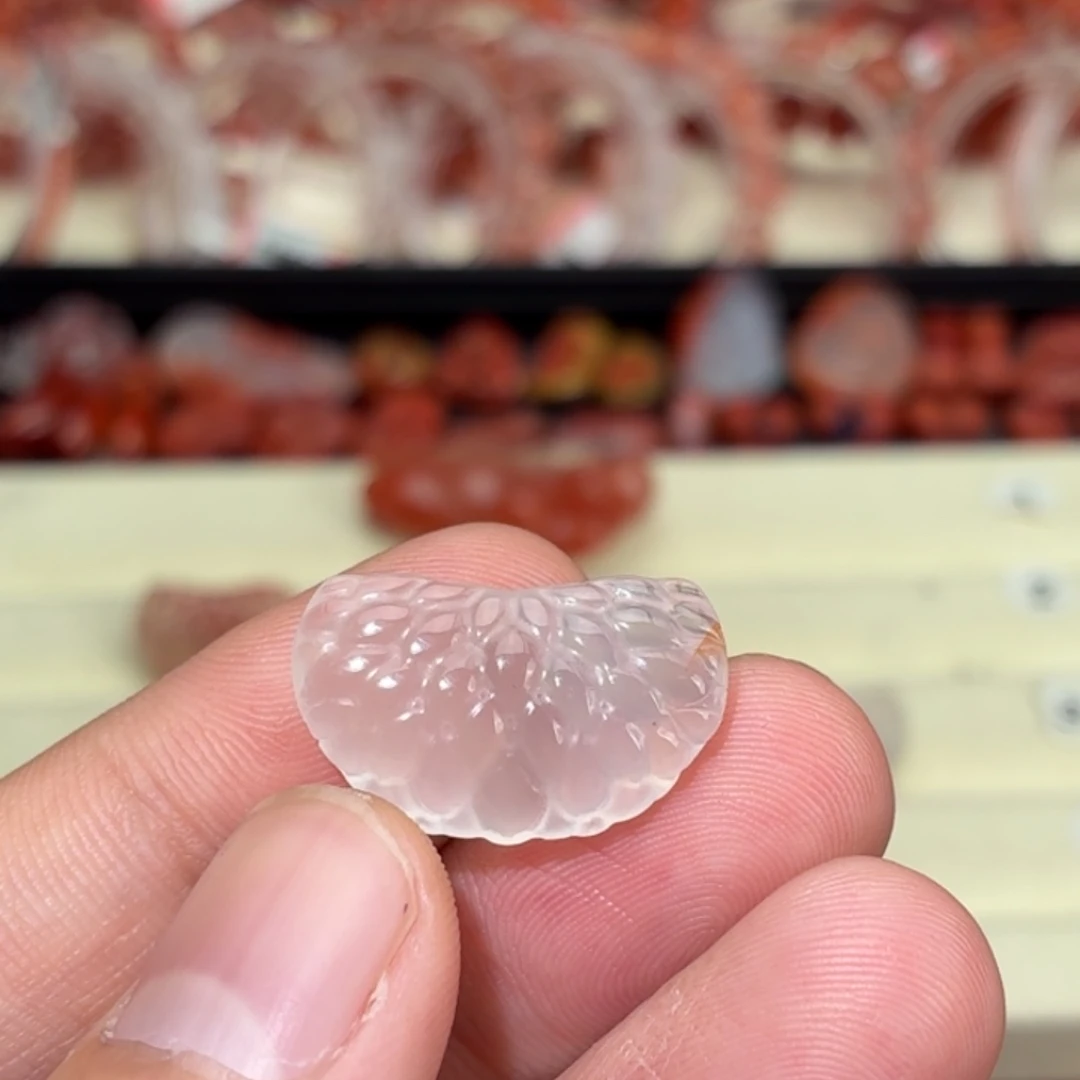 z***星南红玛瑙未镶嵌颈饰橘子瓣1