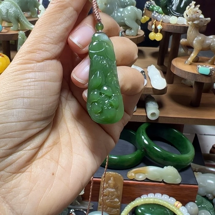 未镶嵌和田玉挂件