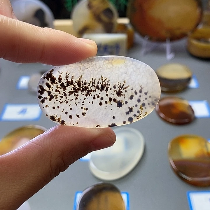 玛瑙/玉髓未镶嵌珠宝半成品155