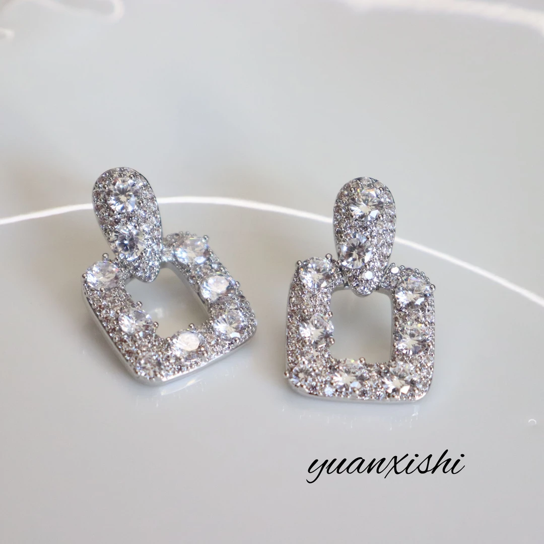 铜合金锆石耳饰 781c   高级百搭聚会通勤气质耳钉