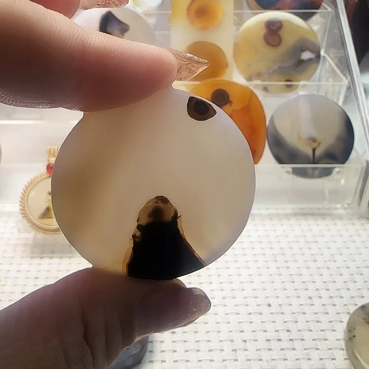 玛瑙/玉髓未镶嵌珠宝奇石