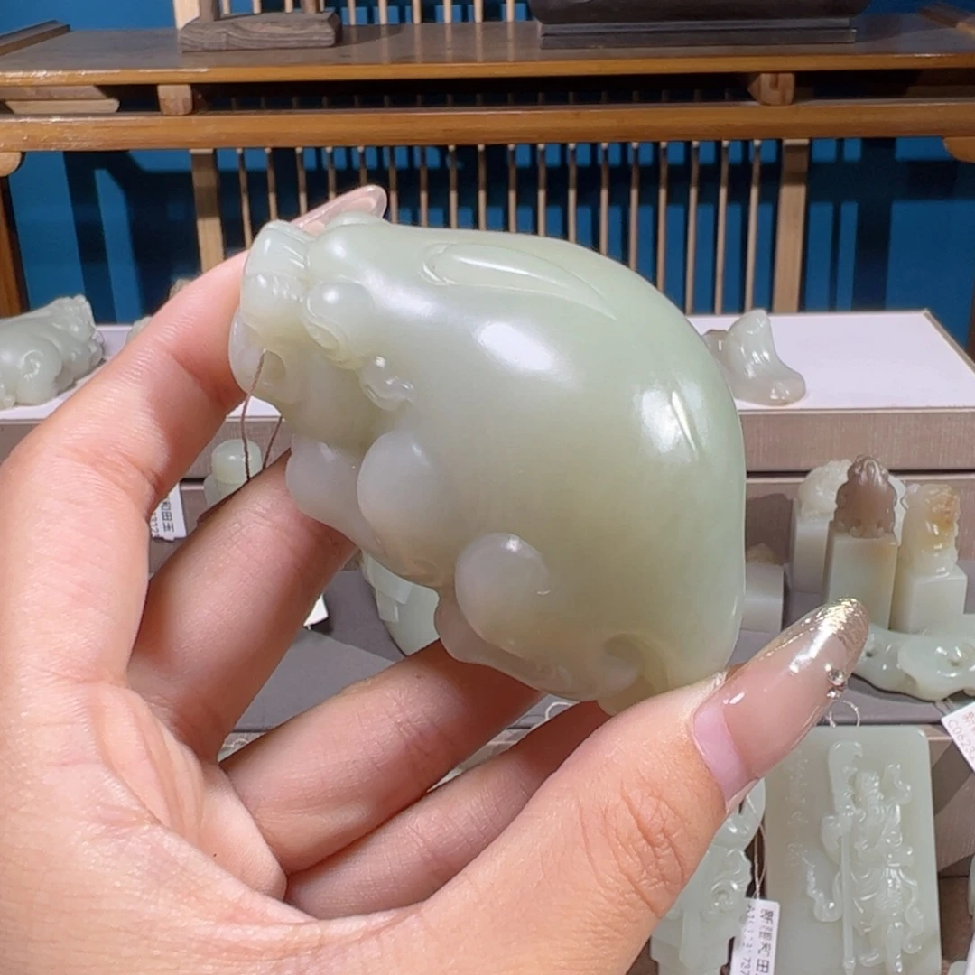 文***趣颈饰未镶嵌和田玉（糖玉）