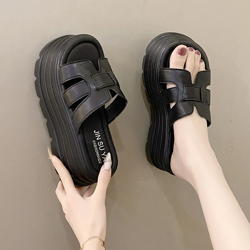 2025新款夏季外穿时尚网红爆款增高厚底松糕矮个乐休闲女士凉拖