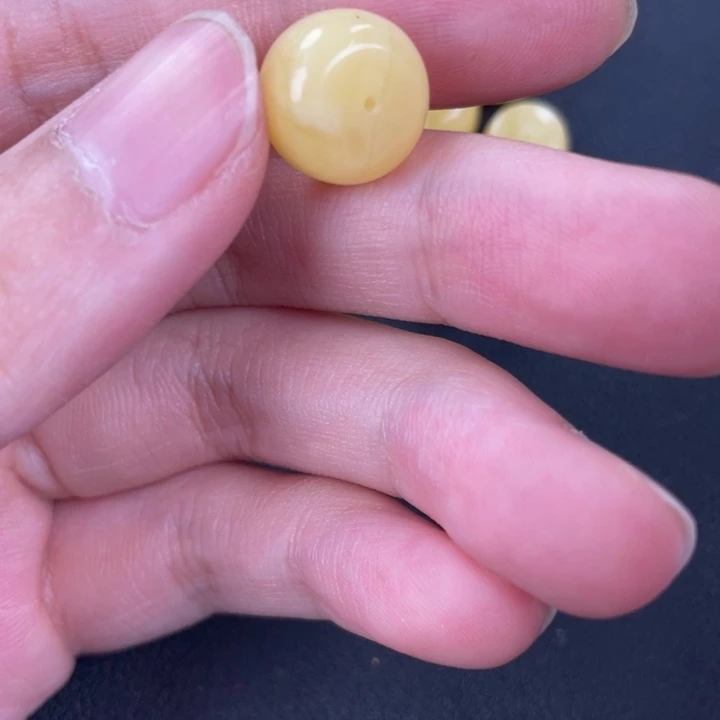 琥珀裸石未镶嵌天然28