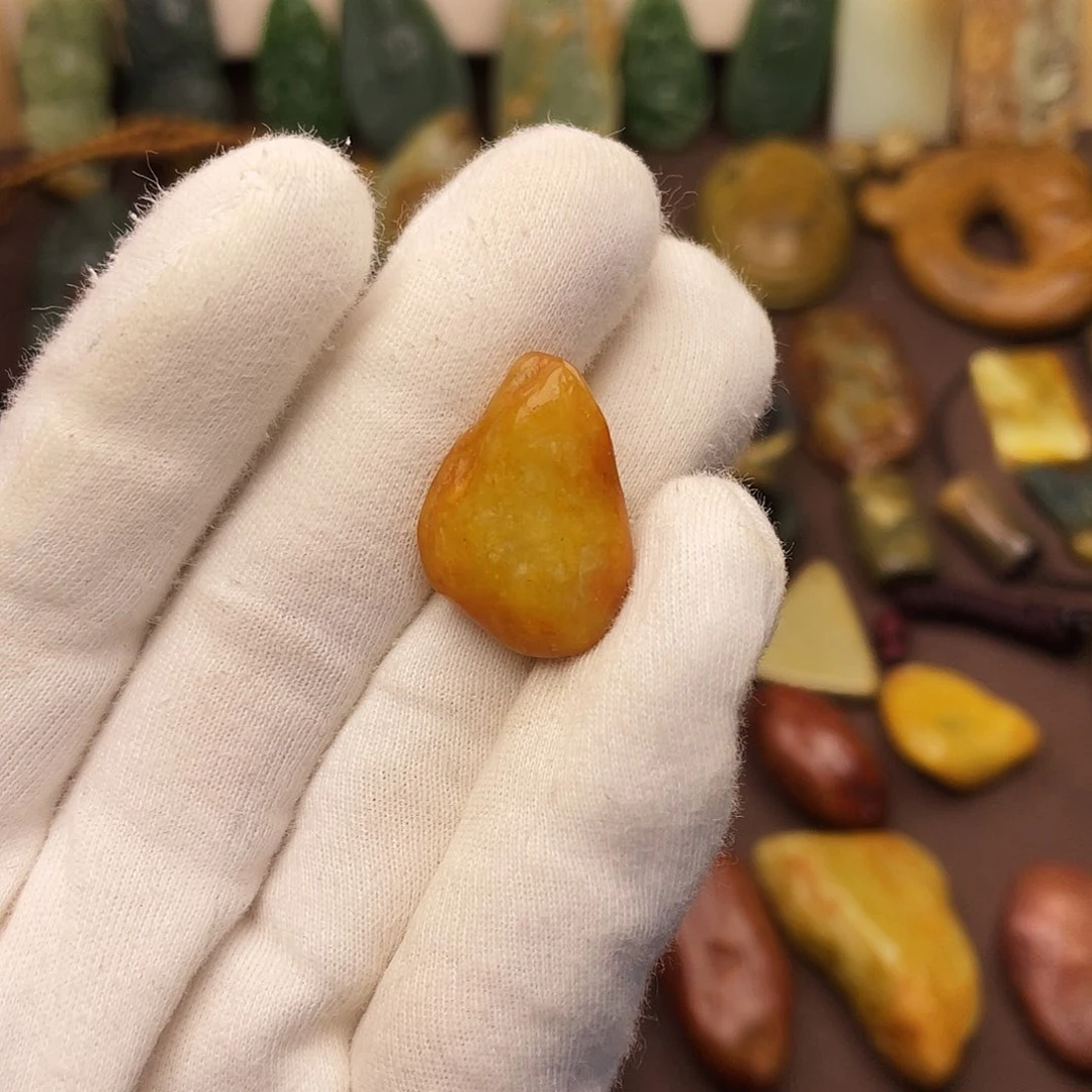 岫岩河磨玉（透闪石质玉）未镶嵌颈饰