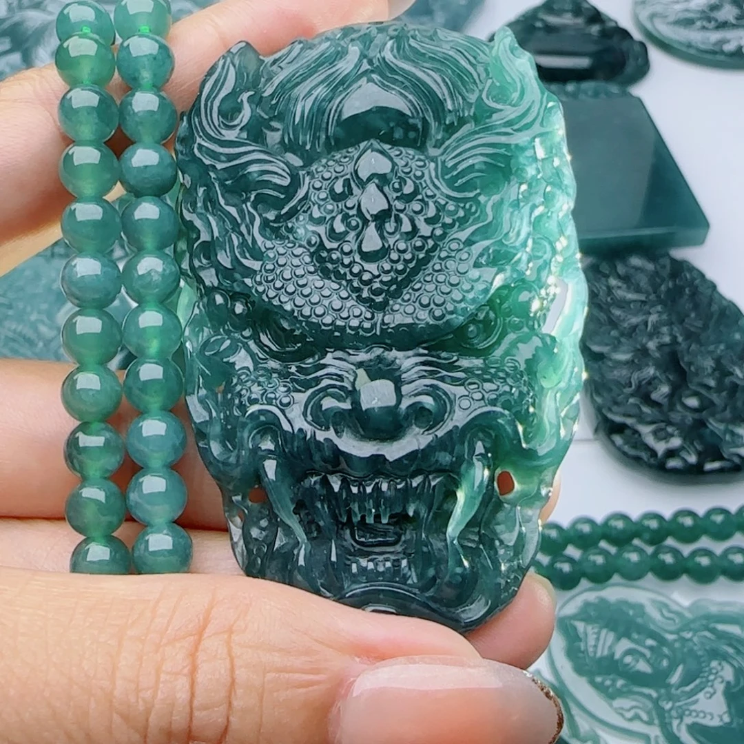 颈饰未镶嵌翡翠多样性发货天然的A货翡翠