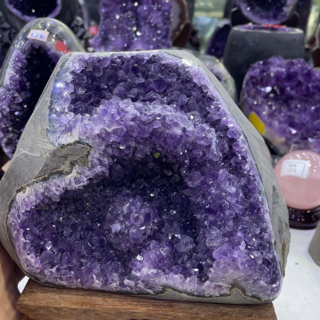 未镶嵌水晶大型摆件（非配饰）