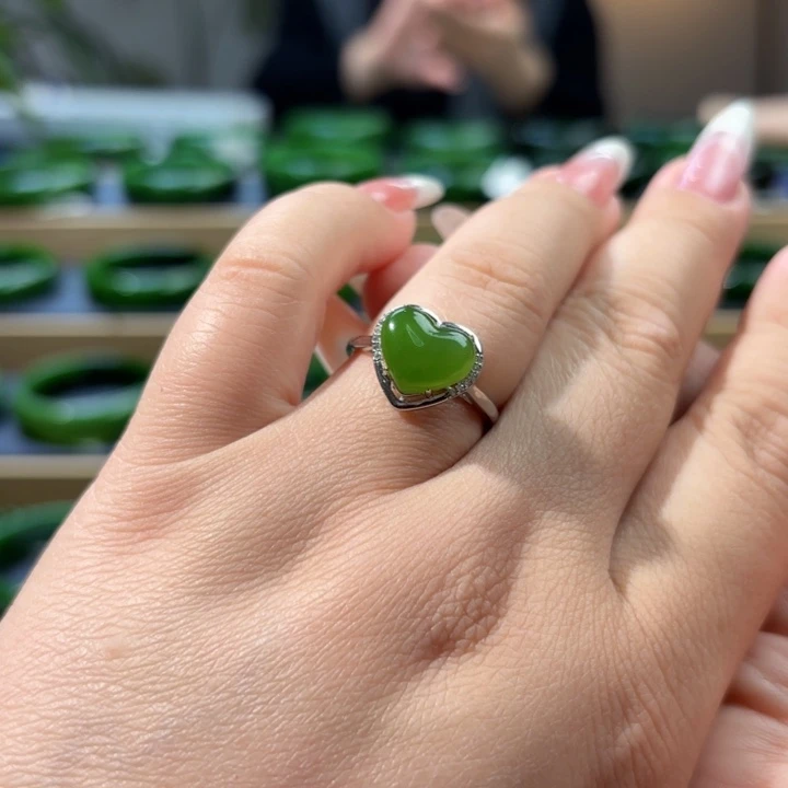 银S925镶嵌戒指和田玉