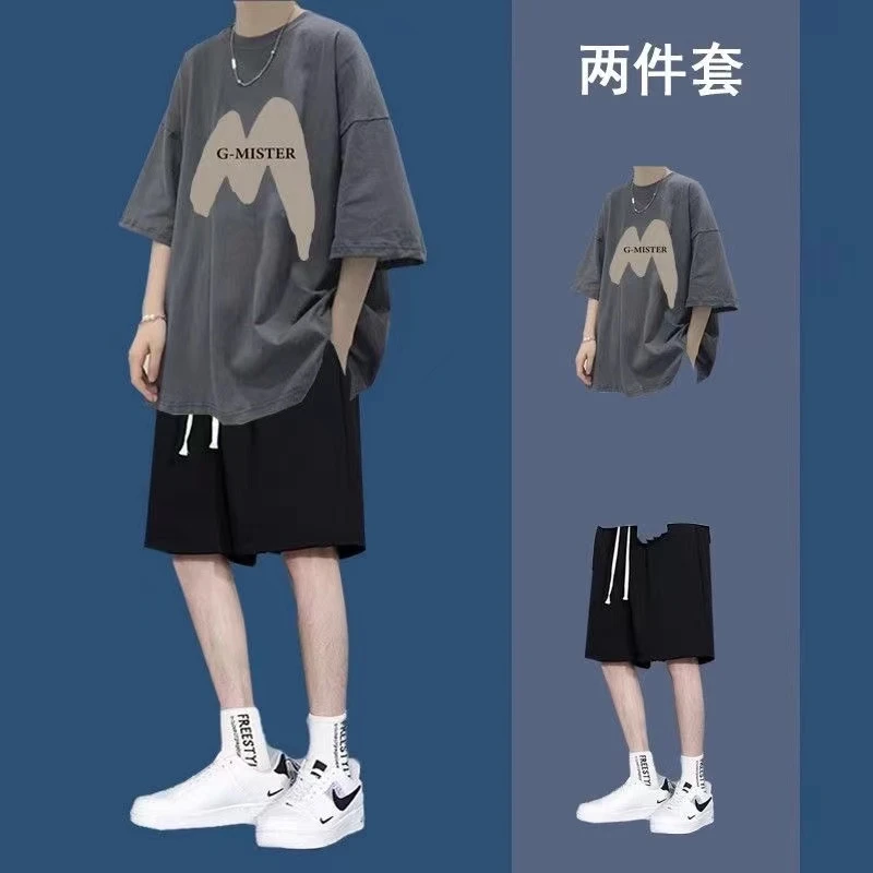 港风短袖t恤男生2025新款夏季潮牌穿搭休闲运动两件套装宽松短裤