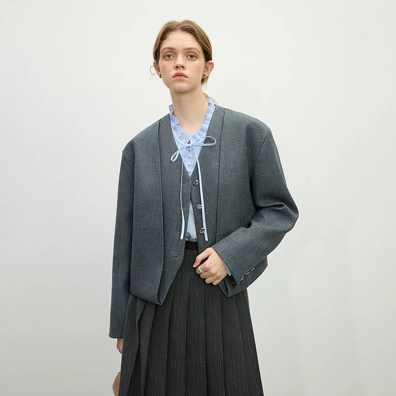 范思蓝恩精致感假两件V领西装短外套春季新款通勤上衣25FS11194