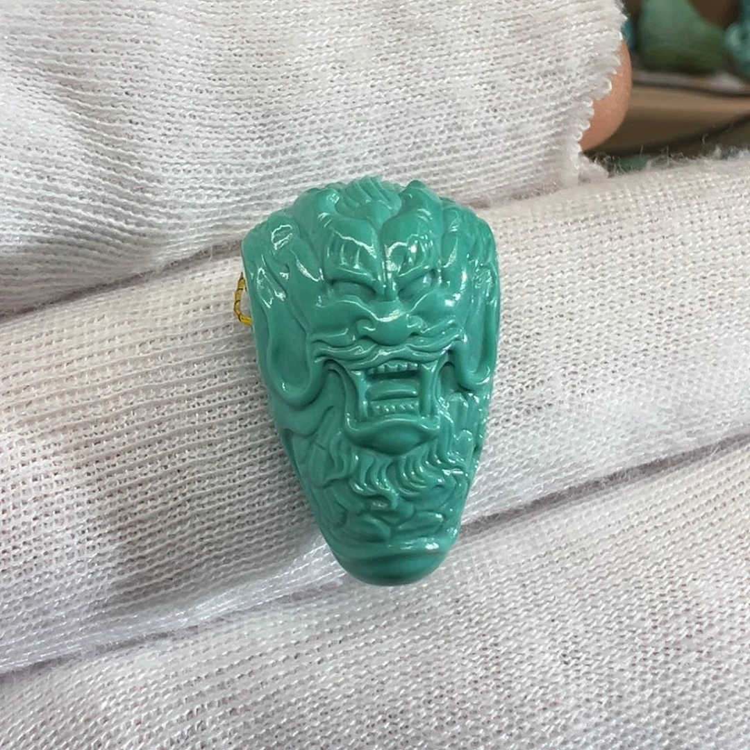 绿松石配饰未镶嵌