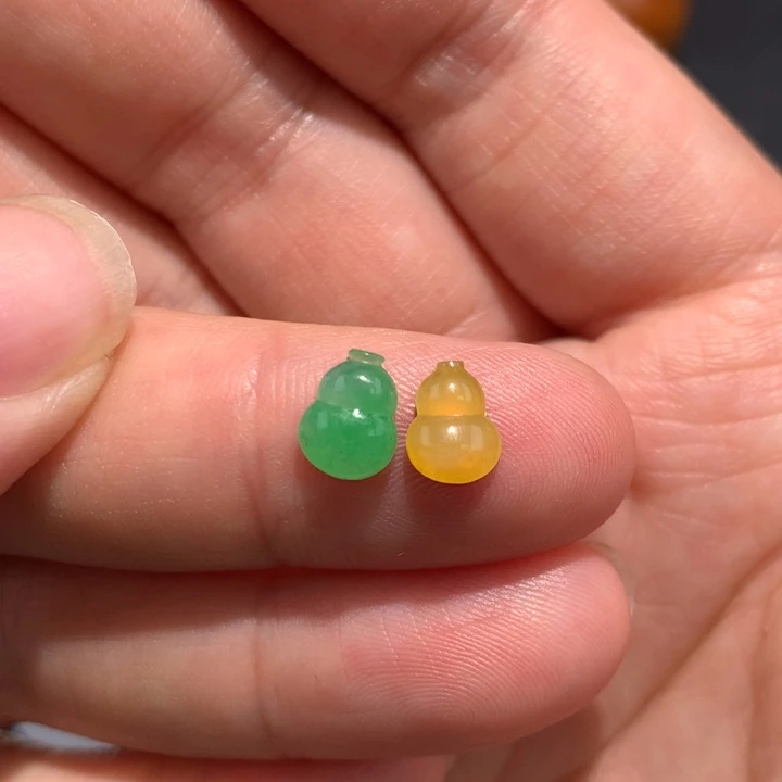 翡翠裸石翡翠葫芦