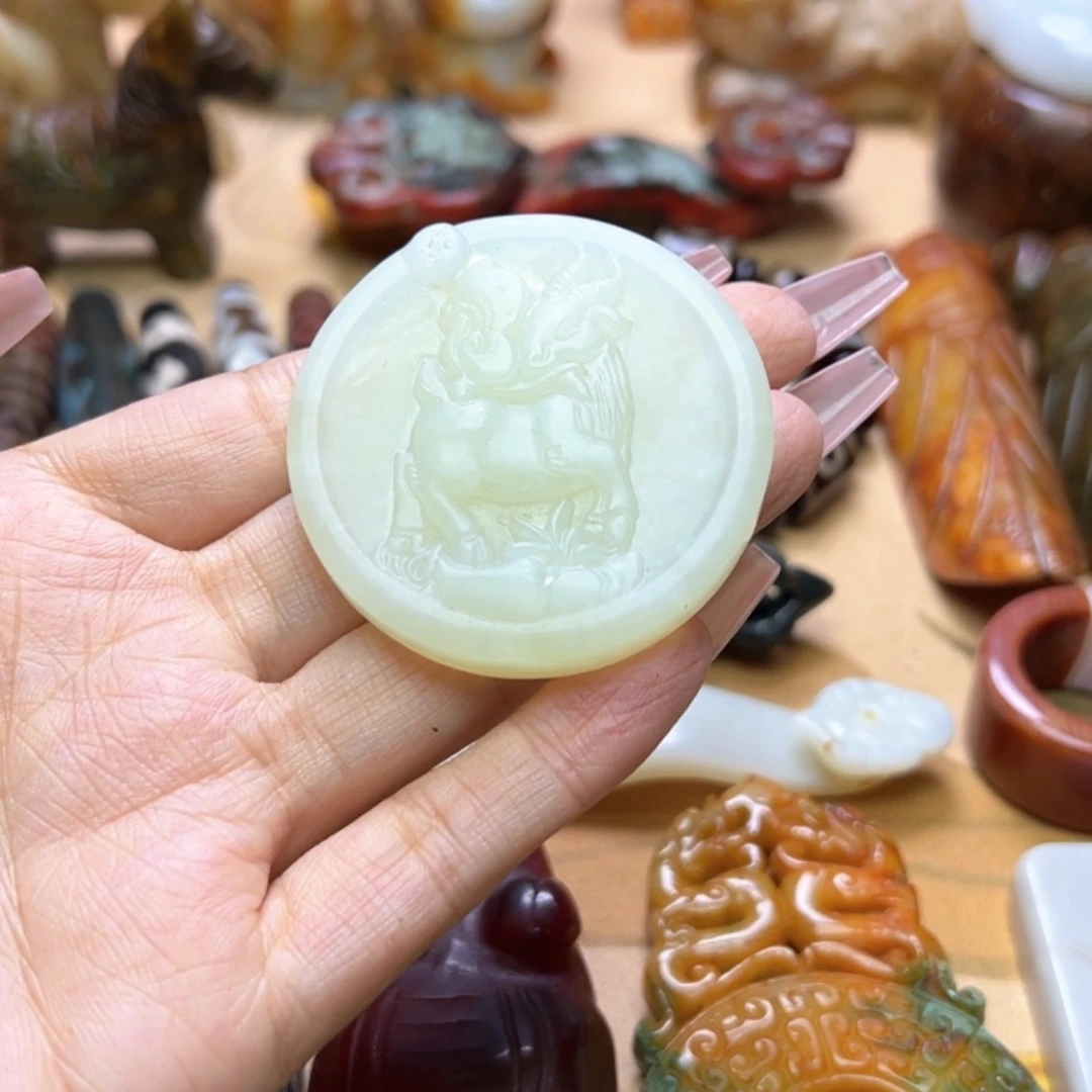 【闪购商品】蛇纹石玉颈饰未镶嵌