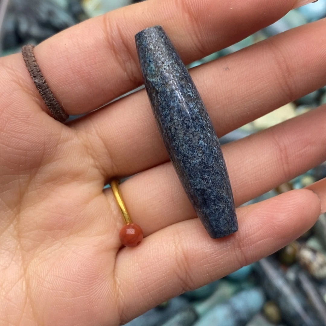 南红玛瑙未镶嵌珠宝奇石