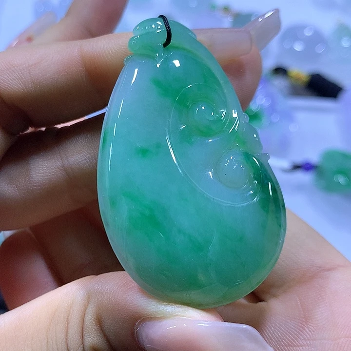 翡翠未镶嵌颈饰天然翡翠A货吊坠