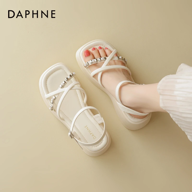 达芙妮厚底坡跟凉鞋女款2025夏季外穿小个子显高水钻设计感沙滩鞋