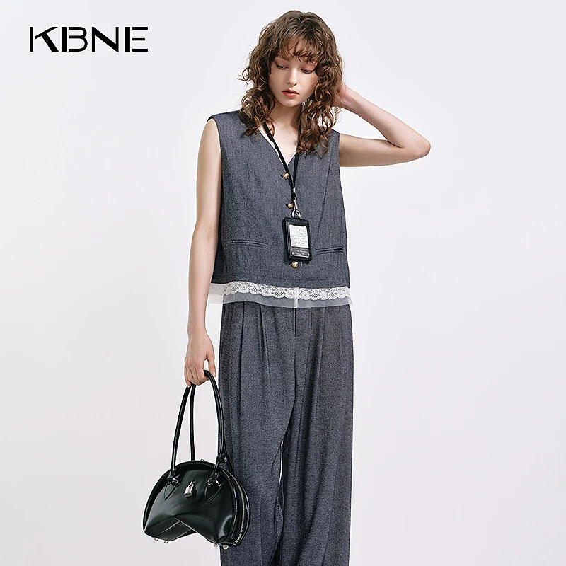 KBNE马甲女款2025新款爆款外穿洋气高级感夏季通勤蕾丝拼接马甲女