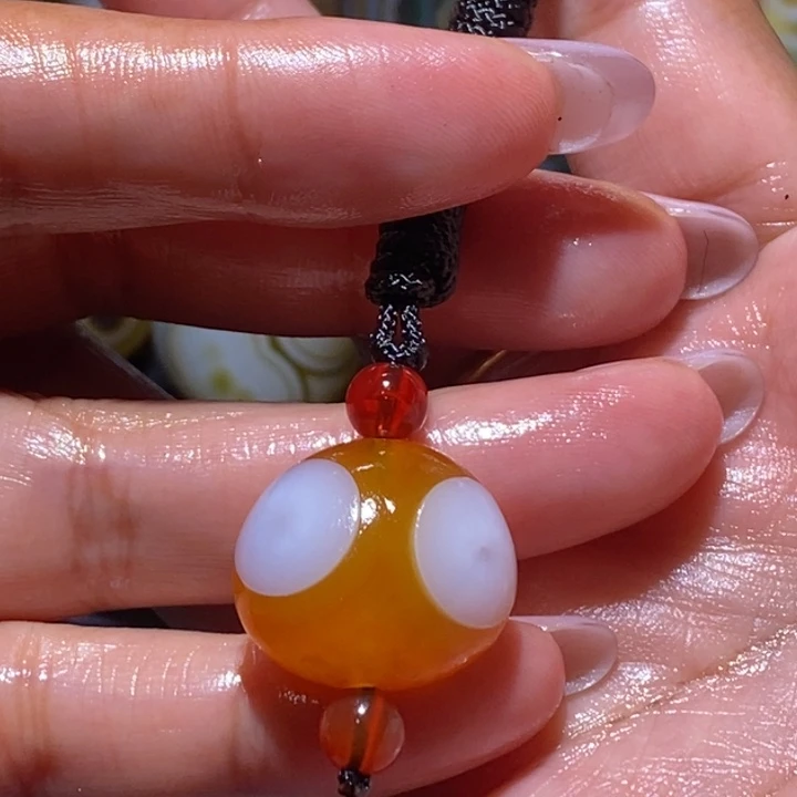 清***浅玛瑙/玉髓未镶嵌珠宝奇石