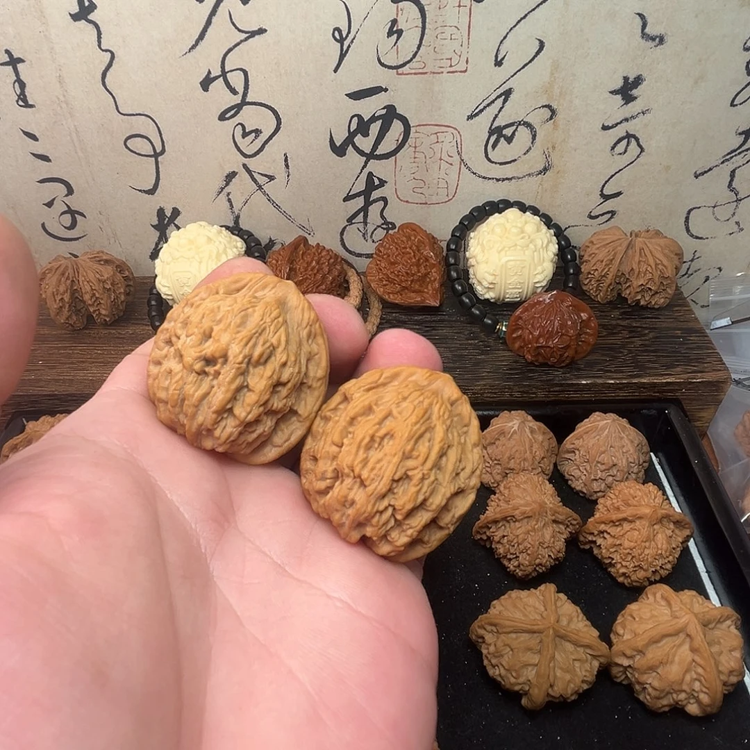 文玩核桃把件虎头