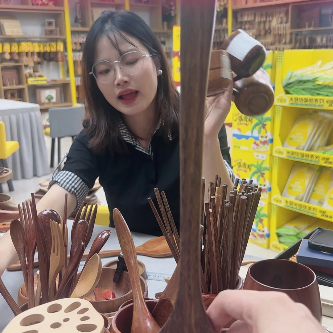 木类鸡翅木锅铲。。。。。