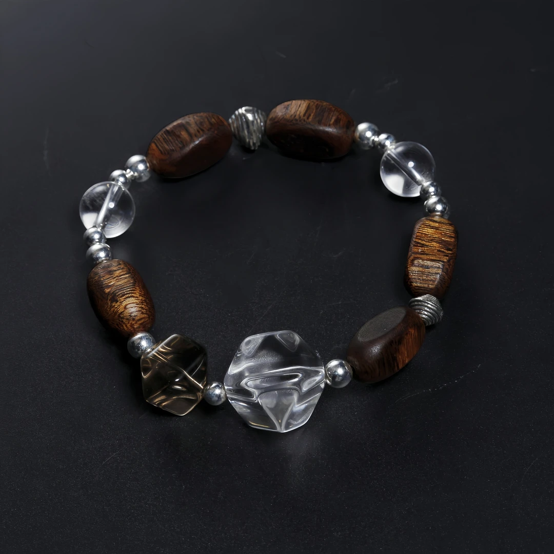 沉香【灵犀】随型大点位显白水晶手串（多样性发货）