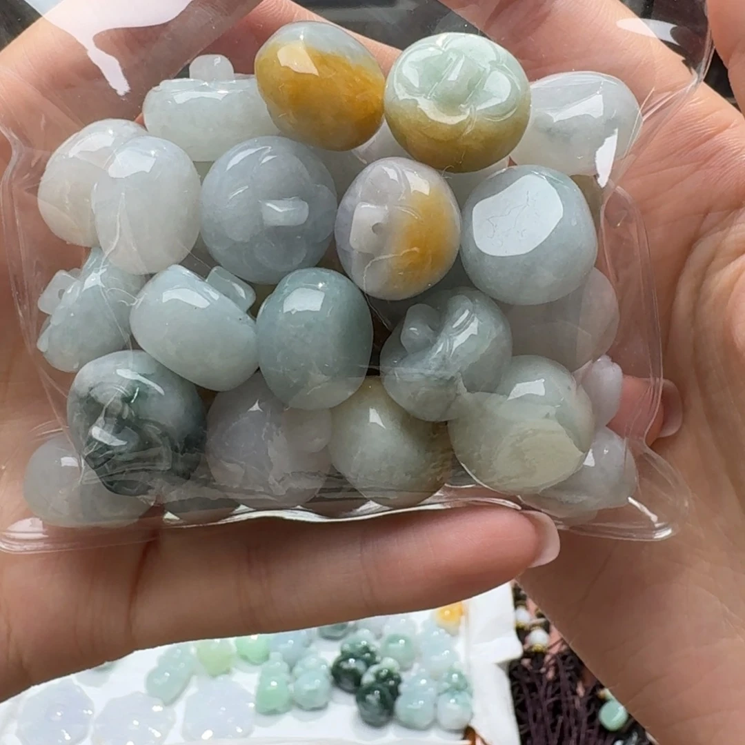 未镶嵌挂件翡翠福利1个，不包邮，拍一单邮费发货