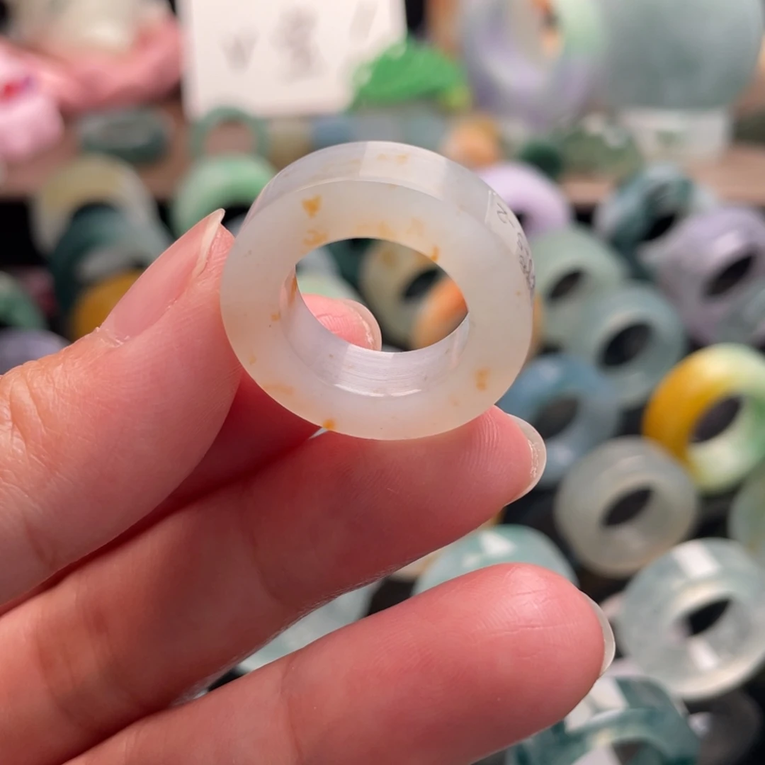 定制翡翠未镶嵌戒指