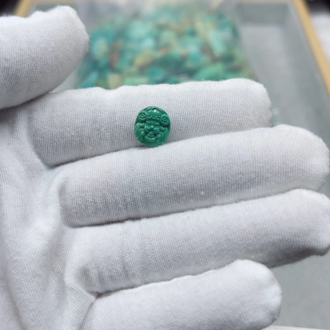 绿松石未镶嵌挂件