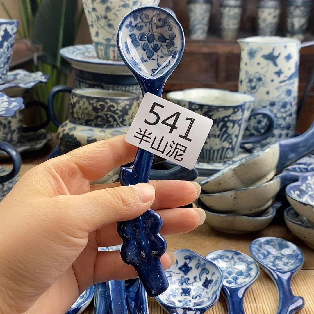 手工手绘青花陶瓷