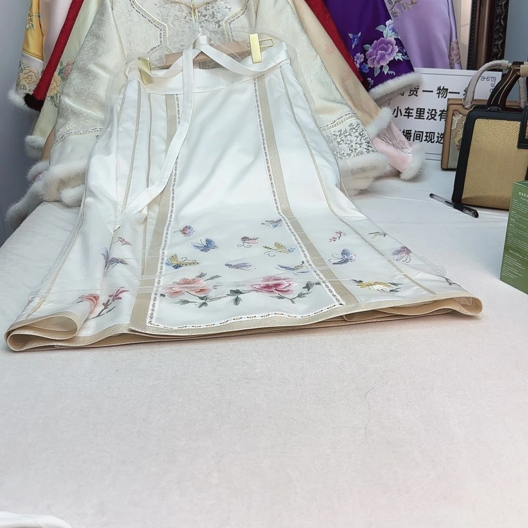 桑蚕丝桑蚕丝马面裙米白色