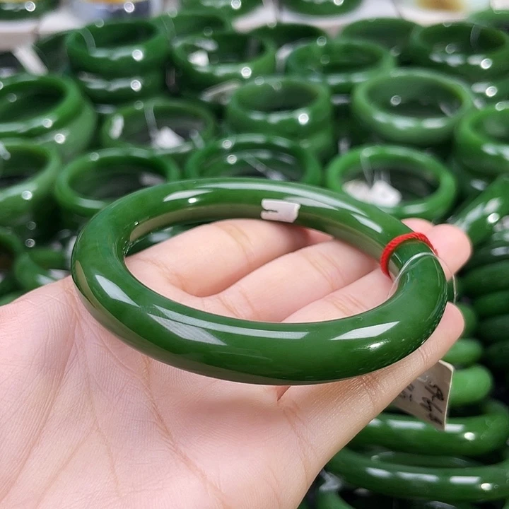 未镶嵌手镯和田玉（碧玉）