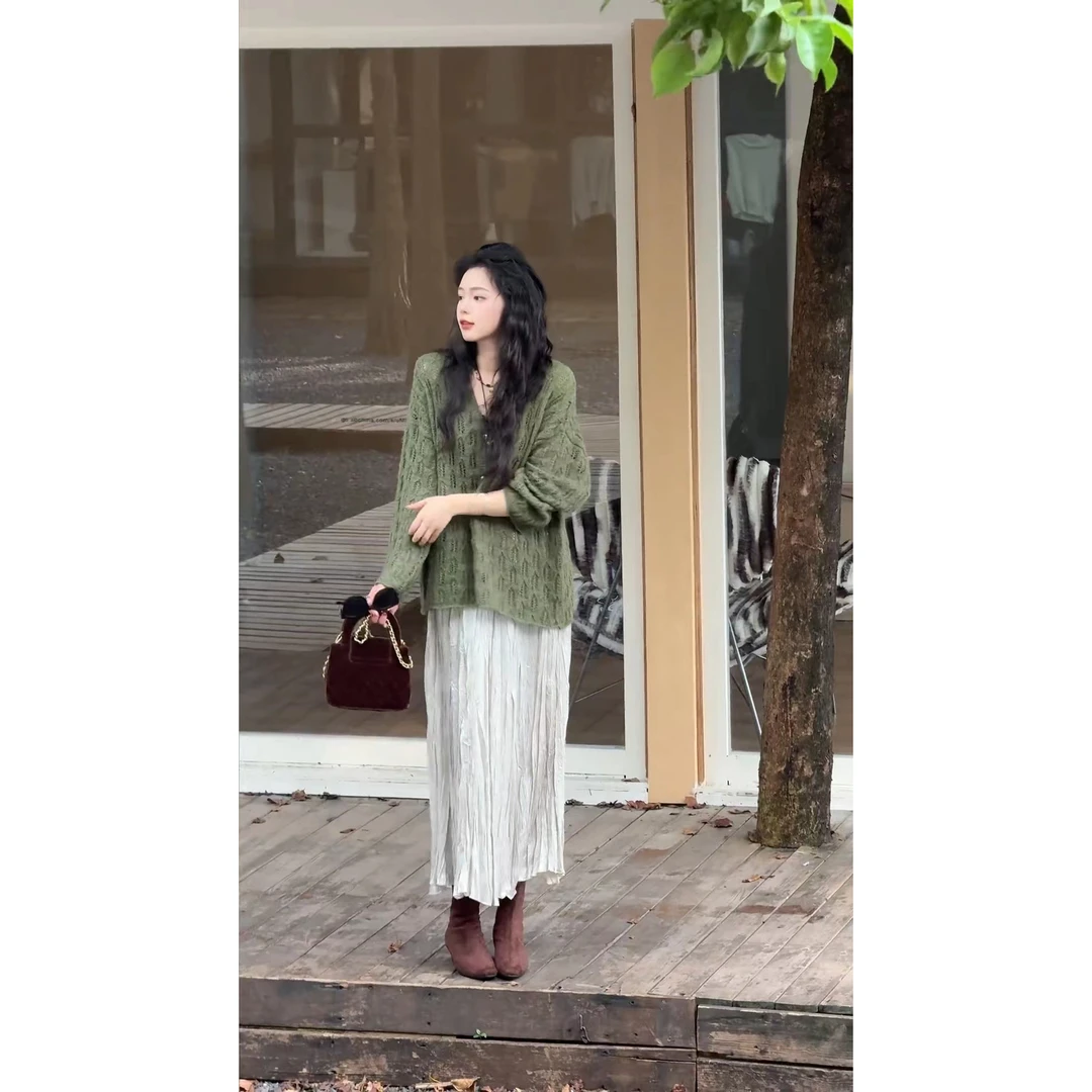 LaChapelle/拉夏贝尔镂空珍珠扣绿色上衣鱼尾压褶秋季半裙套装