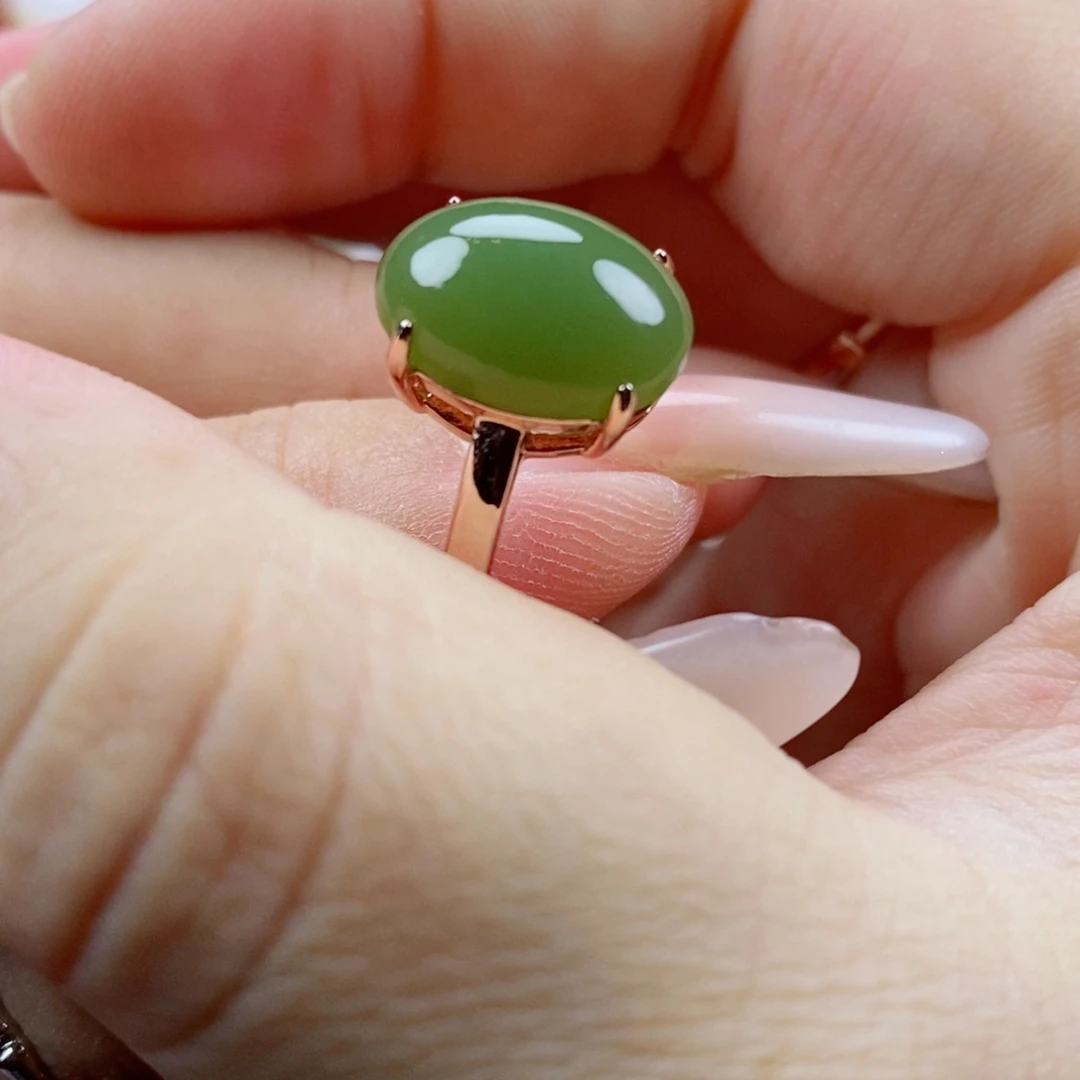 未镶嵌戒指和田玉