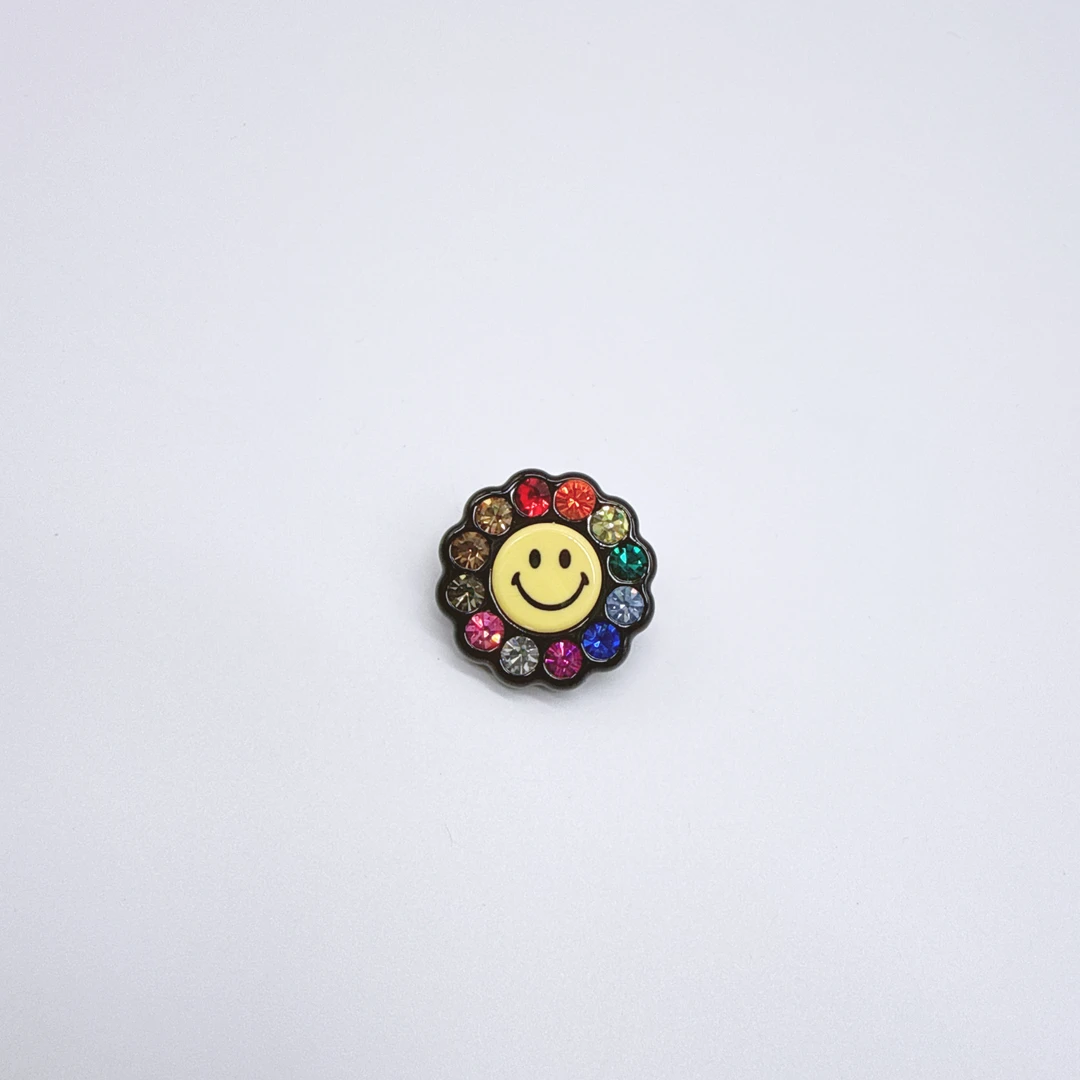 非金属树脂胸针 Mi33 韩代饰品 七彩闪闪笑脸胸针 H075002