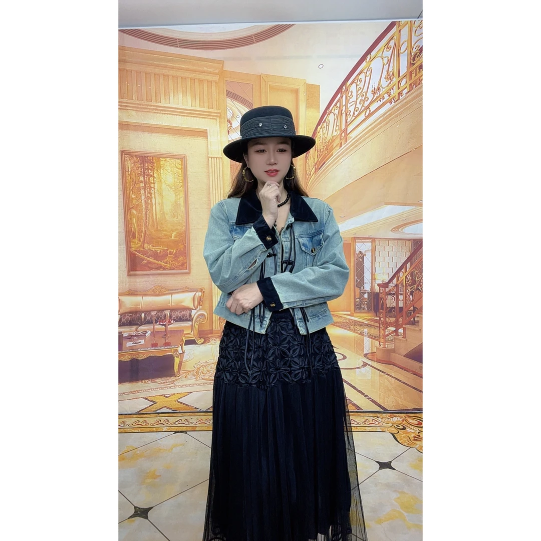 8638新中式国风拼接撞色牛仔短外套女高级感洋气小个子盘扣上衣