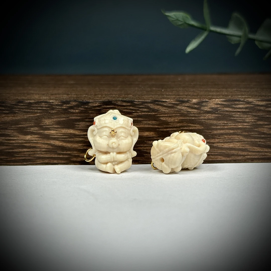 A247-O天然猛犸牙 象宝宝随机一个 约14×17mm支持鉴定 假一罚四