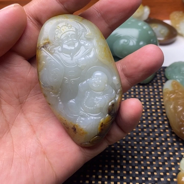臭***屎和田玉未镶嵌挂件