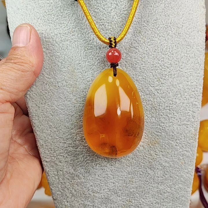 蜜蜡吊坠(赠链)未镶嵌