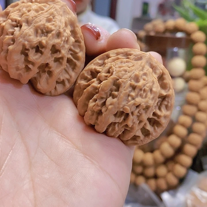 【闪购商品】文玩核桃把件42蜡皮霞云岭