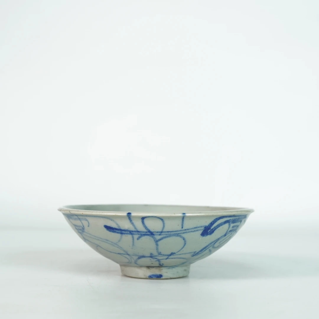 LGLG250913003【十竹斋】明代缠枝莲纹青花碗