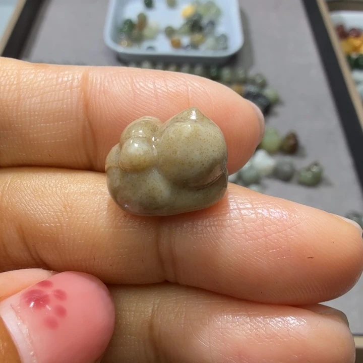 和田玉未镶嵌珠宝奇石