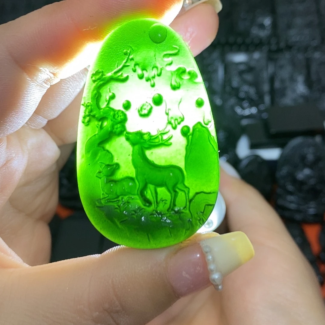 蛇纹石玉未镶嵌颈饰