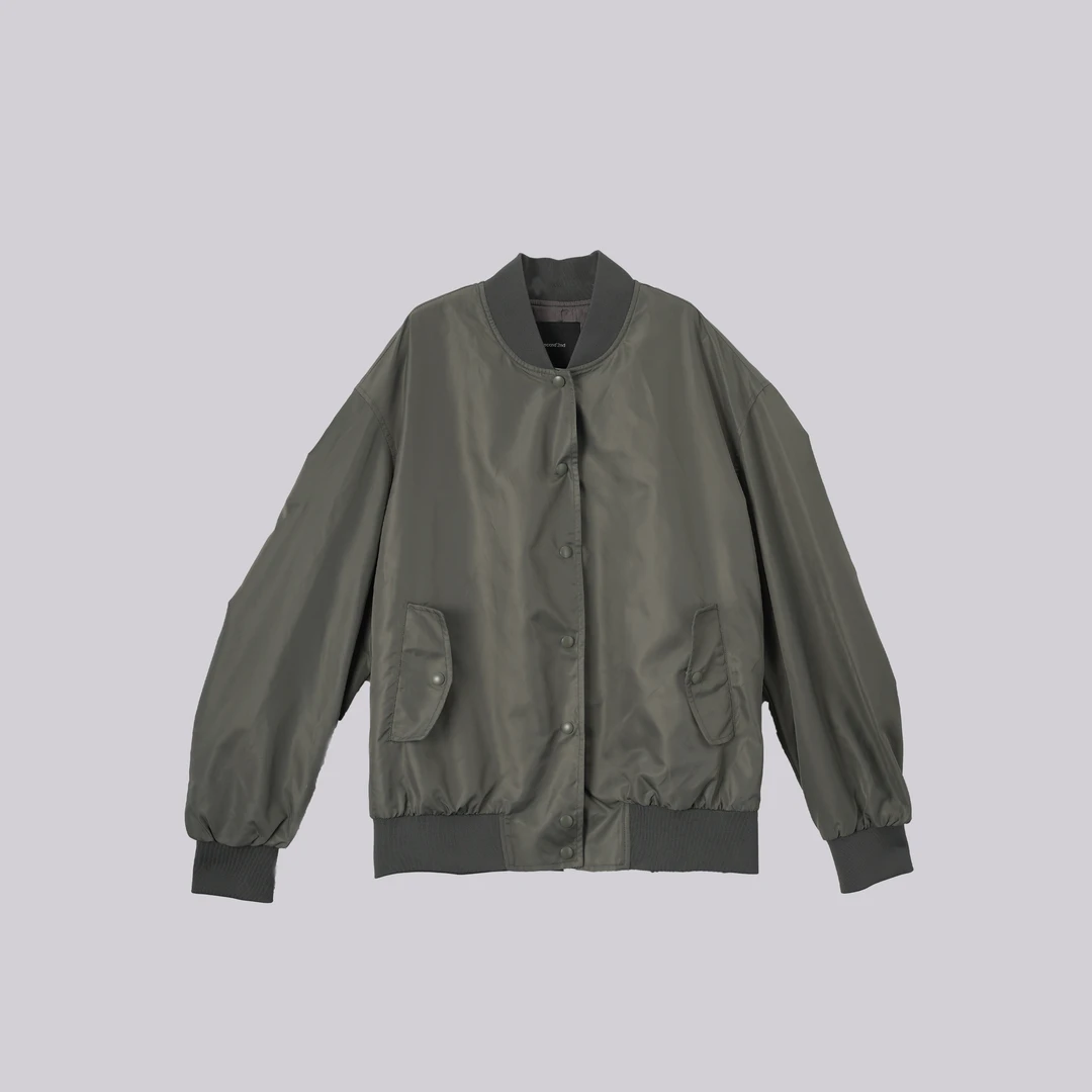 WKk  军绿短款棒球服