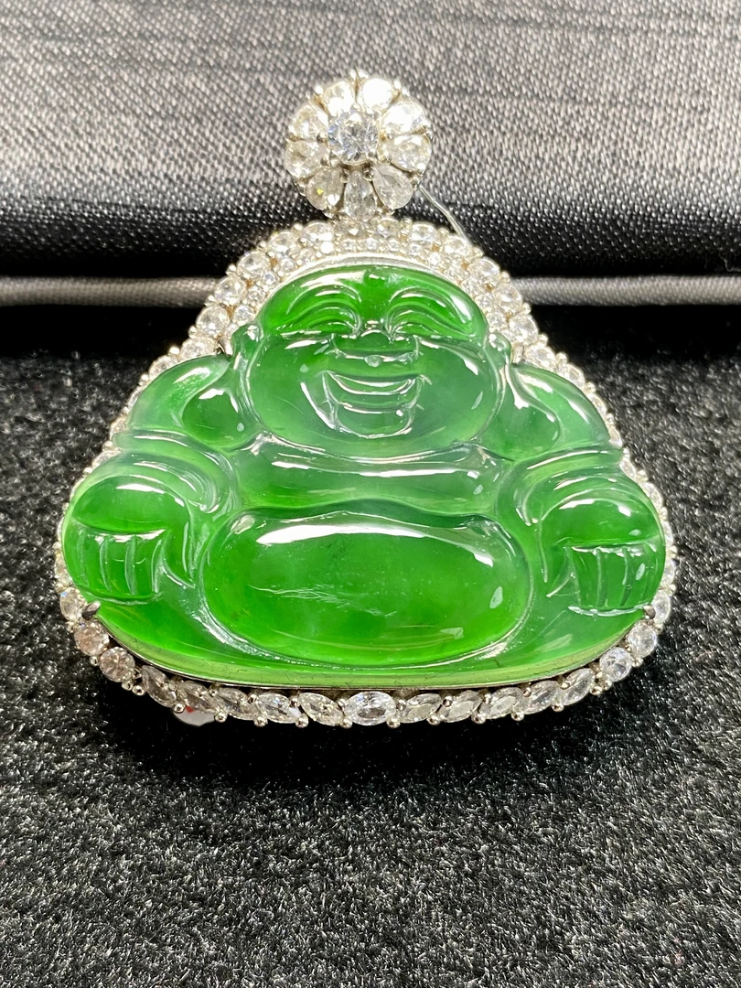 天然翡翠A货，S925银镶，时尚高冰种满阳绿盖中盖精美佛公吊坠冰绿